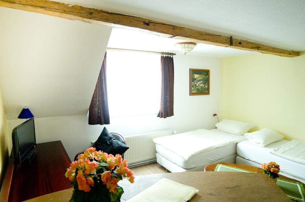 Pension Am Alten Markt Галль Номер фото